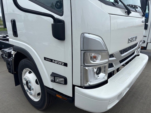 2025 Isuzu NRR Cab and Chassis - image 11